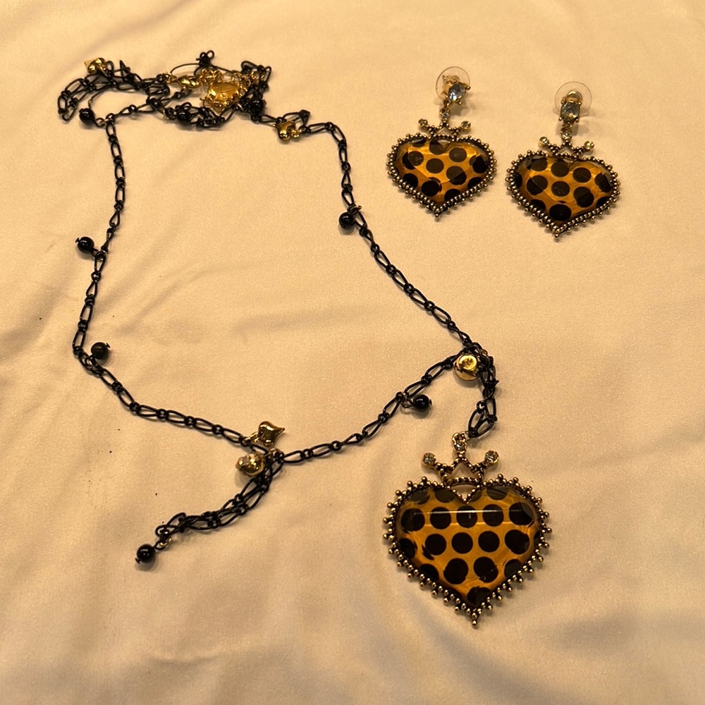 Betsy Johnson necklace and earrings vintage!